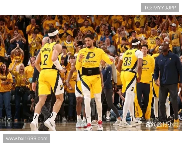 NBA季后赛焦点战尼克斯坐镇主场力克步行者喜迎系列赛开门红